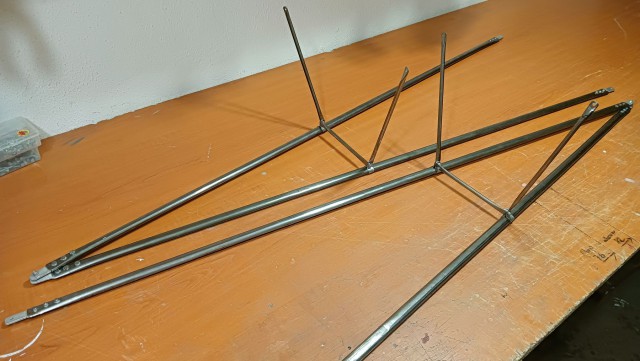 wing struts - thin wall steel tube. lenght about 1,4 m  - NOT included in the kit